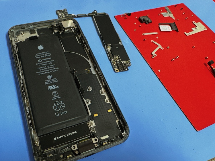 iPhoneSE第2世代　水没修理